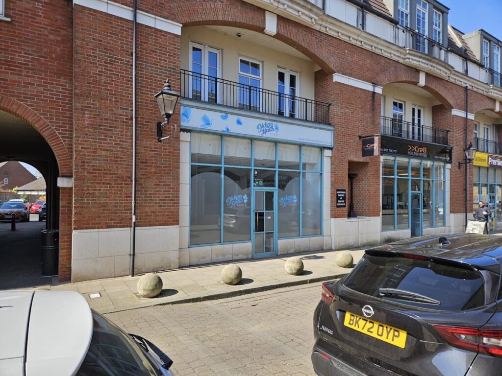 122 Main Street, Dickens Heath, Solihull, West Midlands, B90 1UA